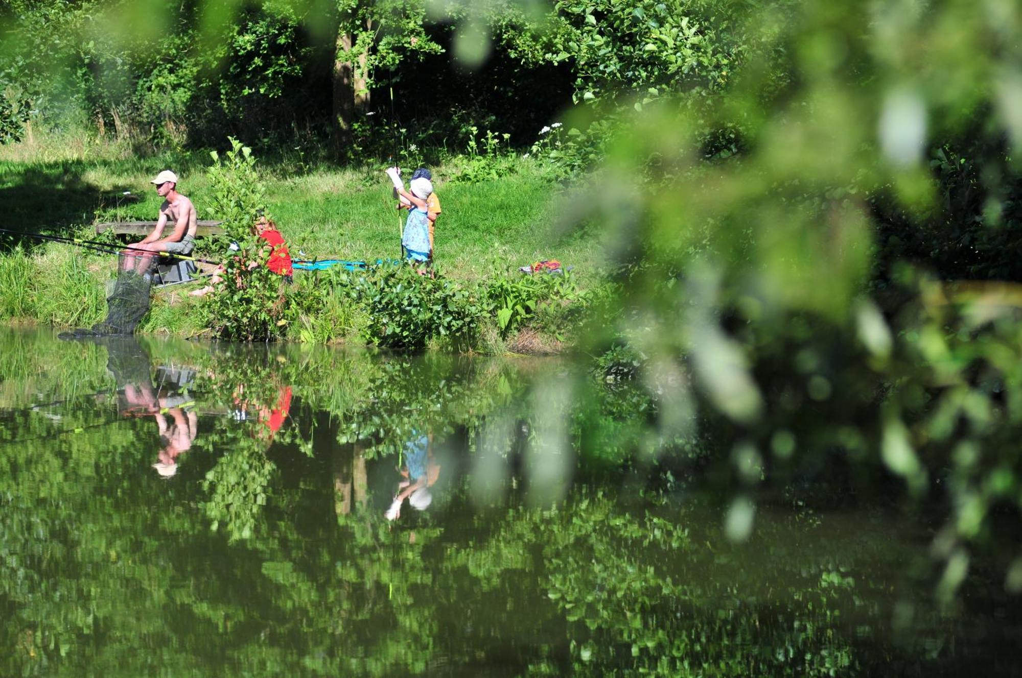 Camping Le Val De Trie Béhen Zewnętrze zdjęcie