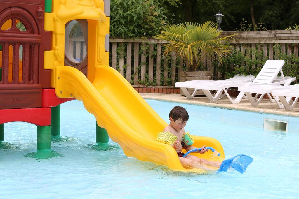 Camping Le Val De Trie Béhen Zewnętrze zdjęcie